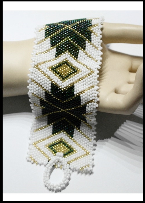 Elegant armbånd hvid-gylden-grøn
